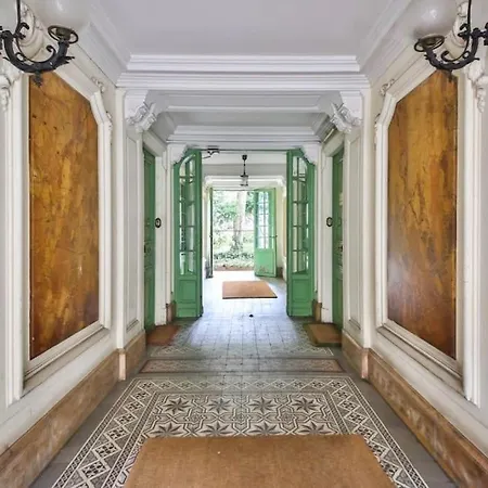 Charming Superb Location In 7th District Lejlighed