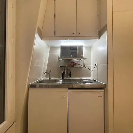 Charming Superb Location In 7th District