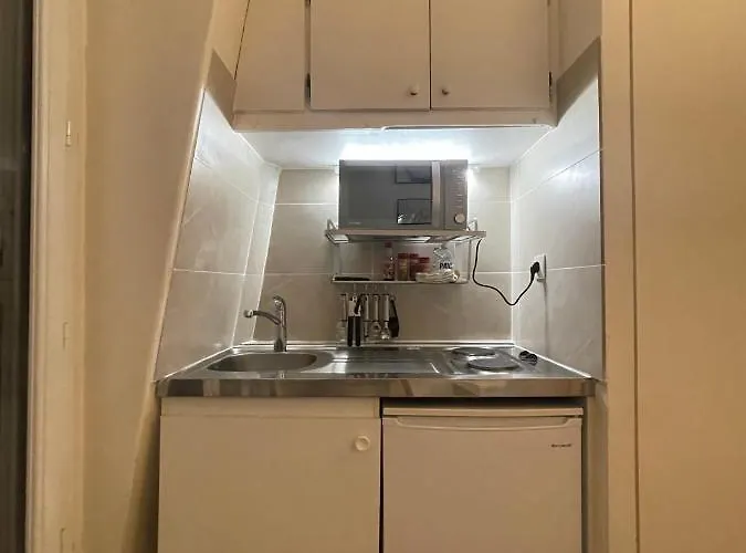 Charming Superb Location In 7th District