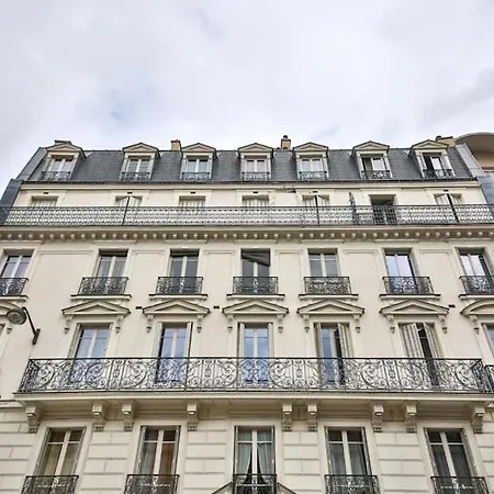 Апартаменты Charming Superb Location In 7th District